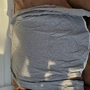 American Eagle Gray Long sleeve shirt